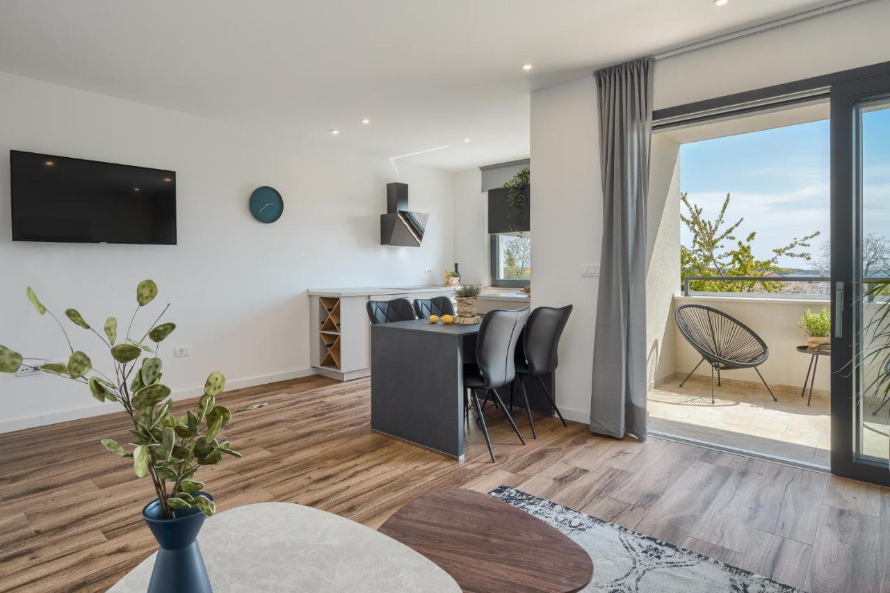 Belvedere Holidays Novigrad Istria Eksteriør billede